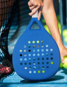 how to purchase female padel rackets