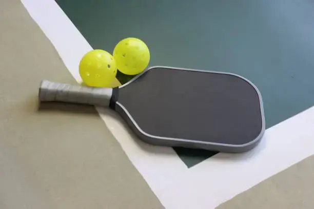 cold pressed vs thermoformed pickleball paddle