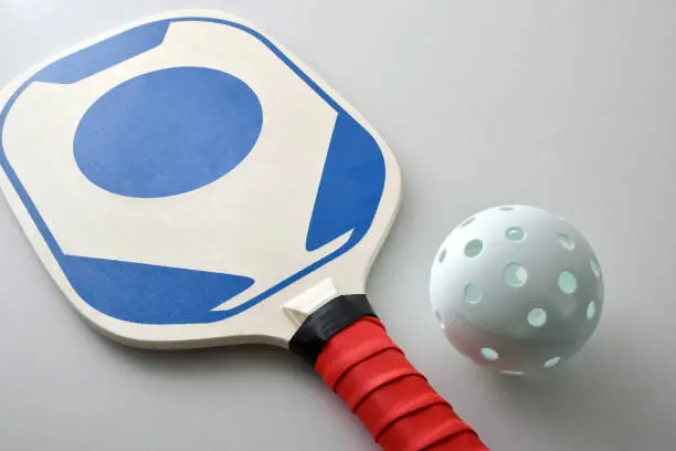 fiberglass pickleball paddle